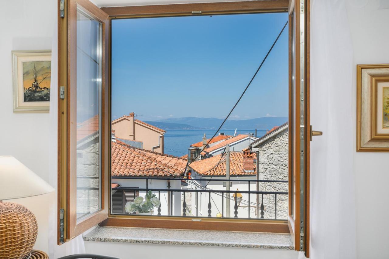 Apartmen Plus U Centru Blizu Plaze Njivice Εξωτερικό φωτογραφία