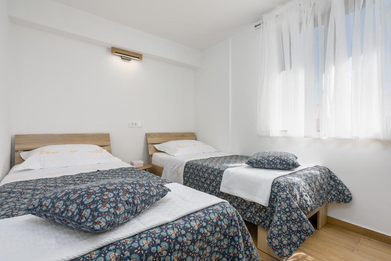 Apartmen Plus U Centru Blizu Plaze Njivice Εξωτερικό φωτογραφία