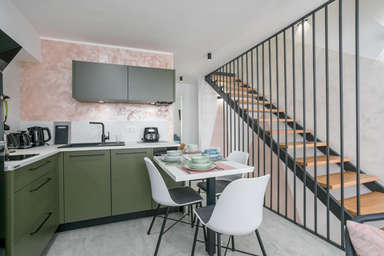 Apartmen Plus U Centru Blizu Plaze Njivice Εξωτερικό φωτογραφία